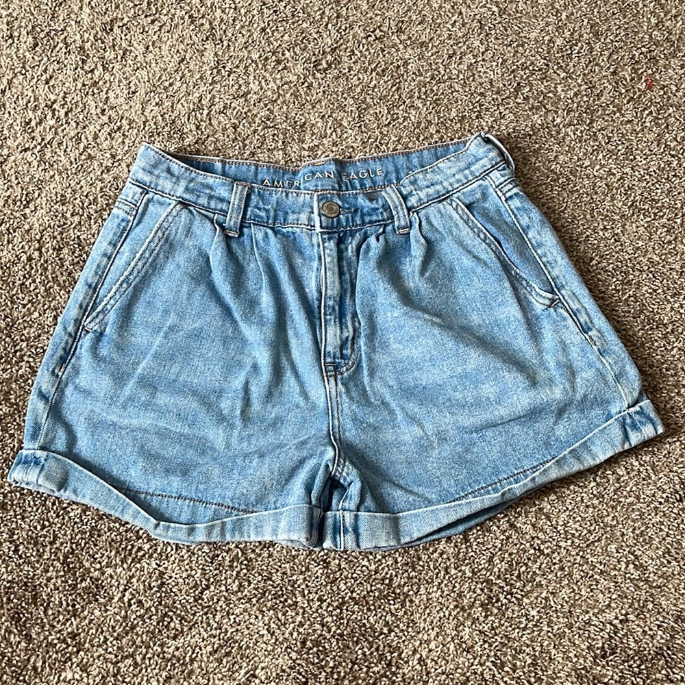 Super comfy American Eagle mom shorts!!